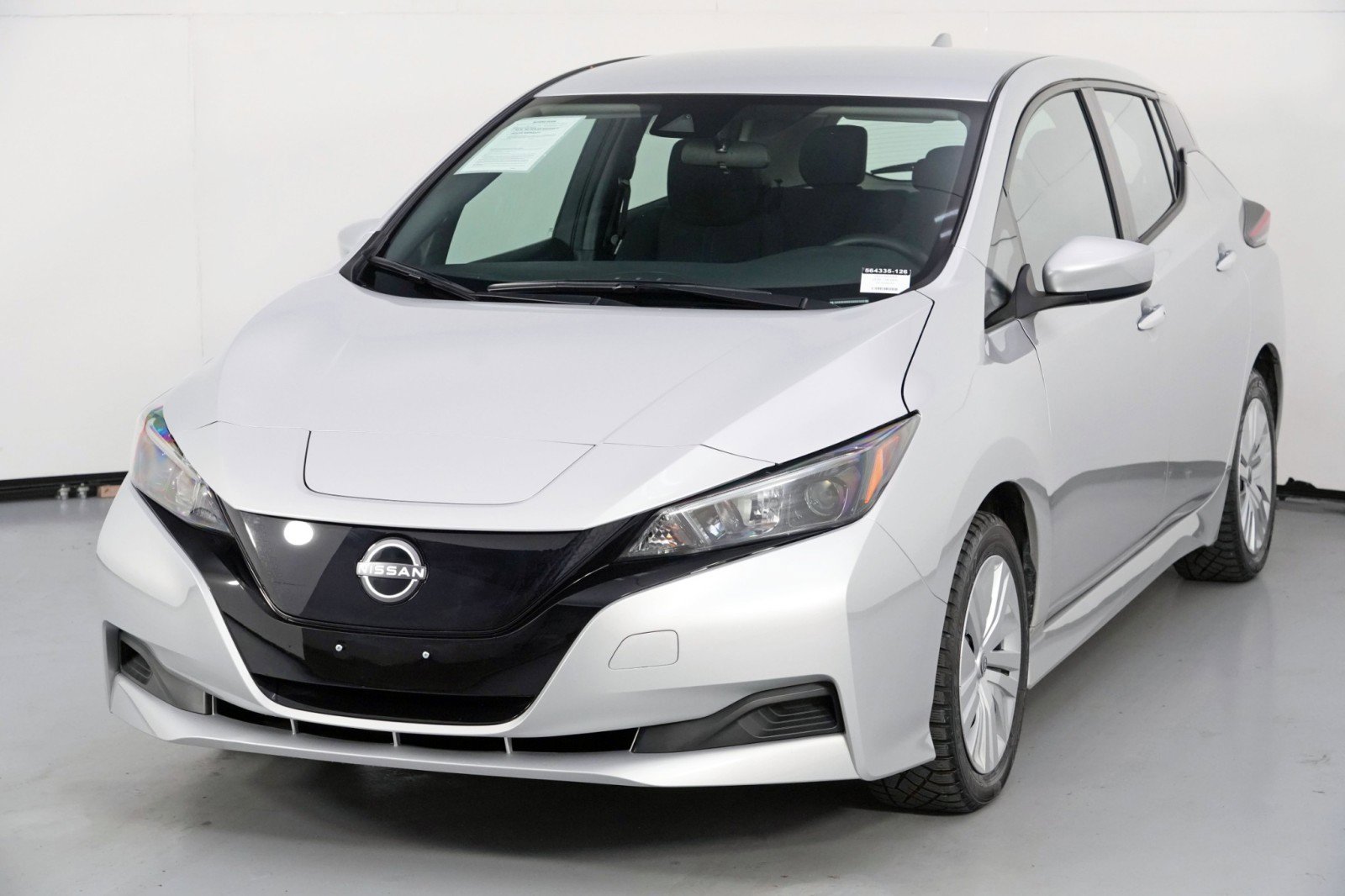 Used 2025 Nissan Leaf S image 39