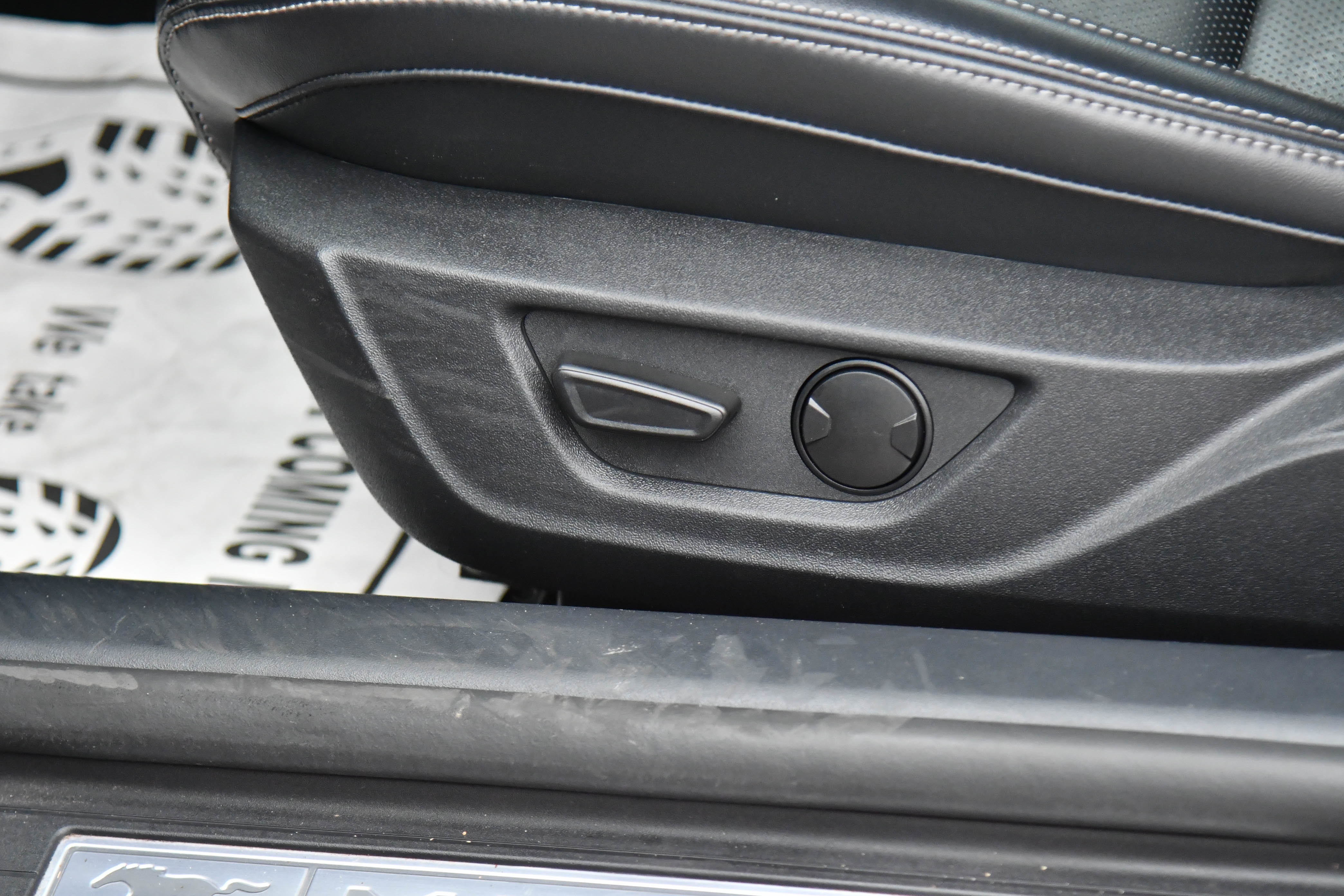 Used 2024 Ford Mustang Premium image 16