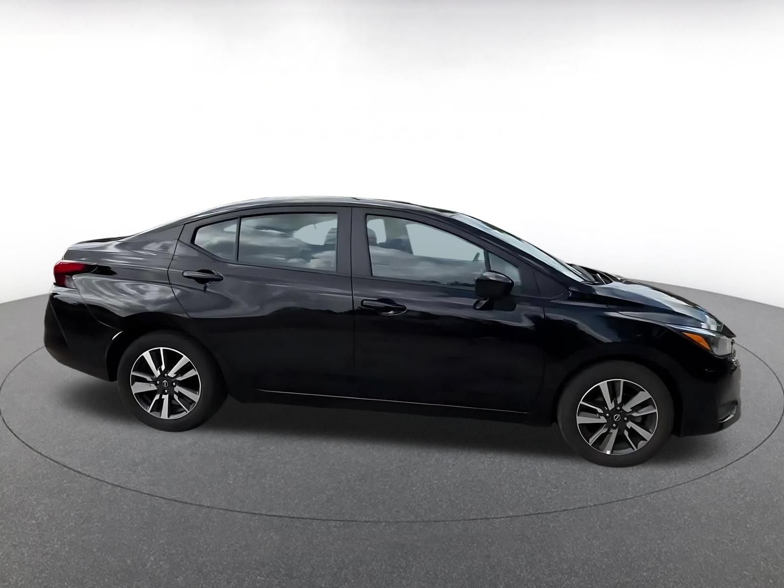 Used 2025 Nissan Versa SV FWD image 16