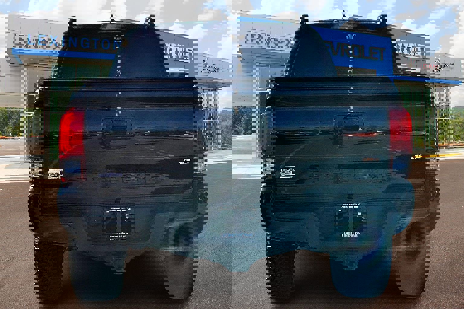 Used 2019 Toyota Tacoma TRD Sport image 4