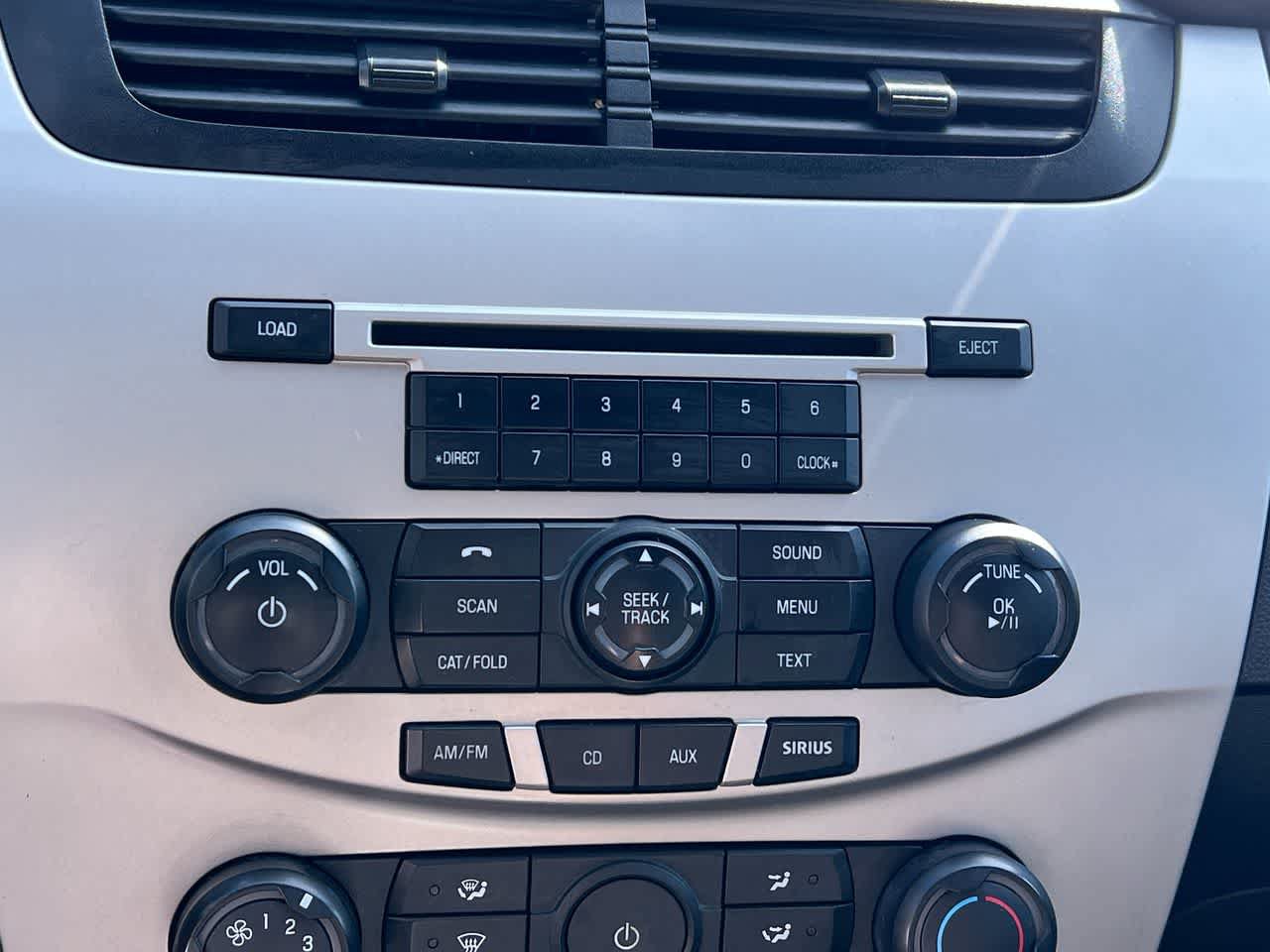 Used 2011 Ford Focus SE w/ 201A Rapid Spec Order Code FWD image 16