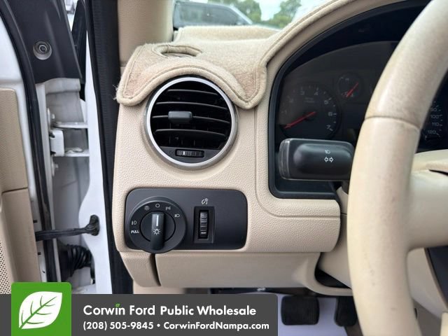 Used 2005 Ford Freestyle SEL AWD/4WD image 13