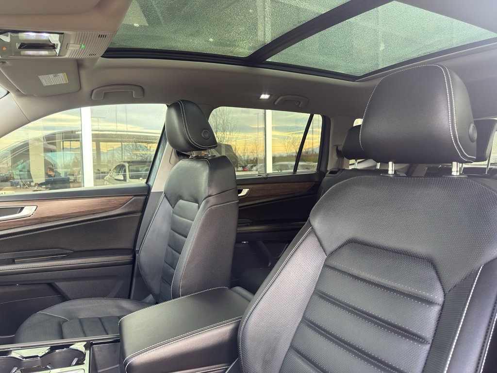 New 2026 Volkswagen Atlas SEL image 8