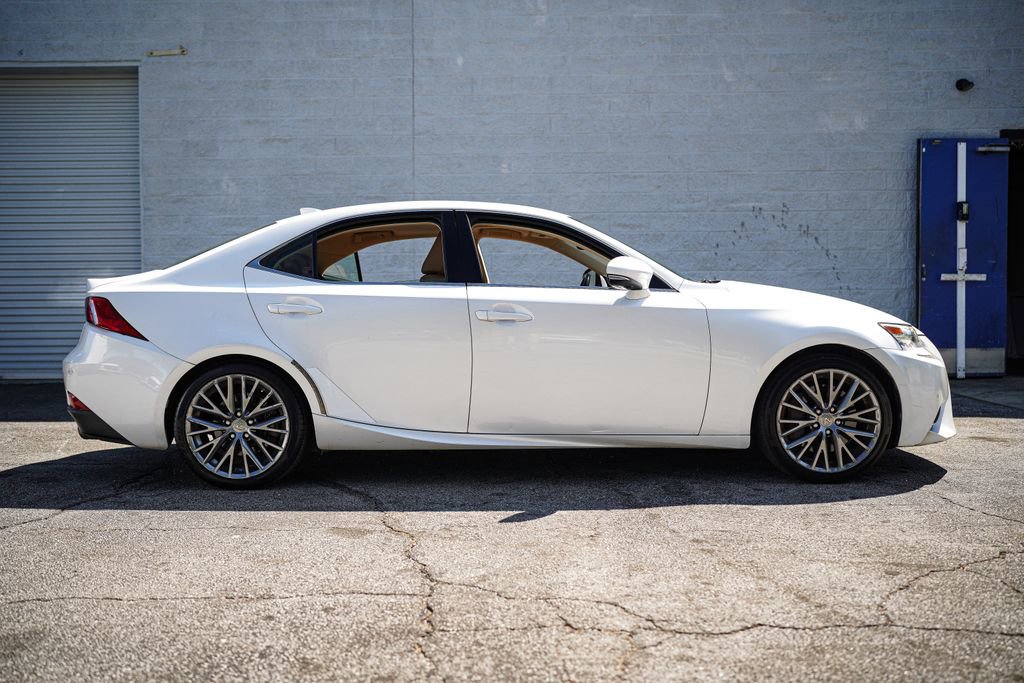 Used 2016 Lexus IS 200t w/ Premium Package RWD image 18