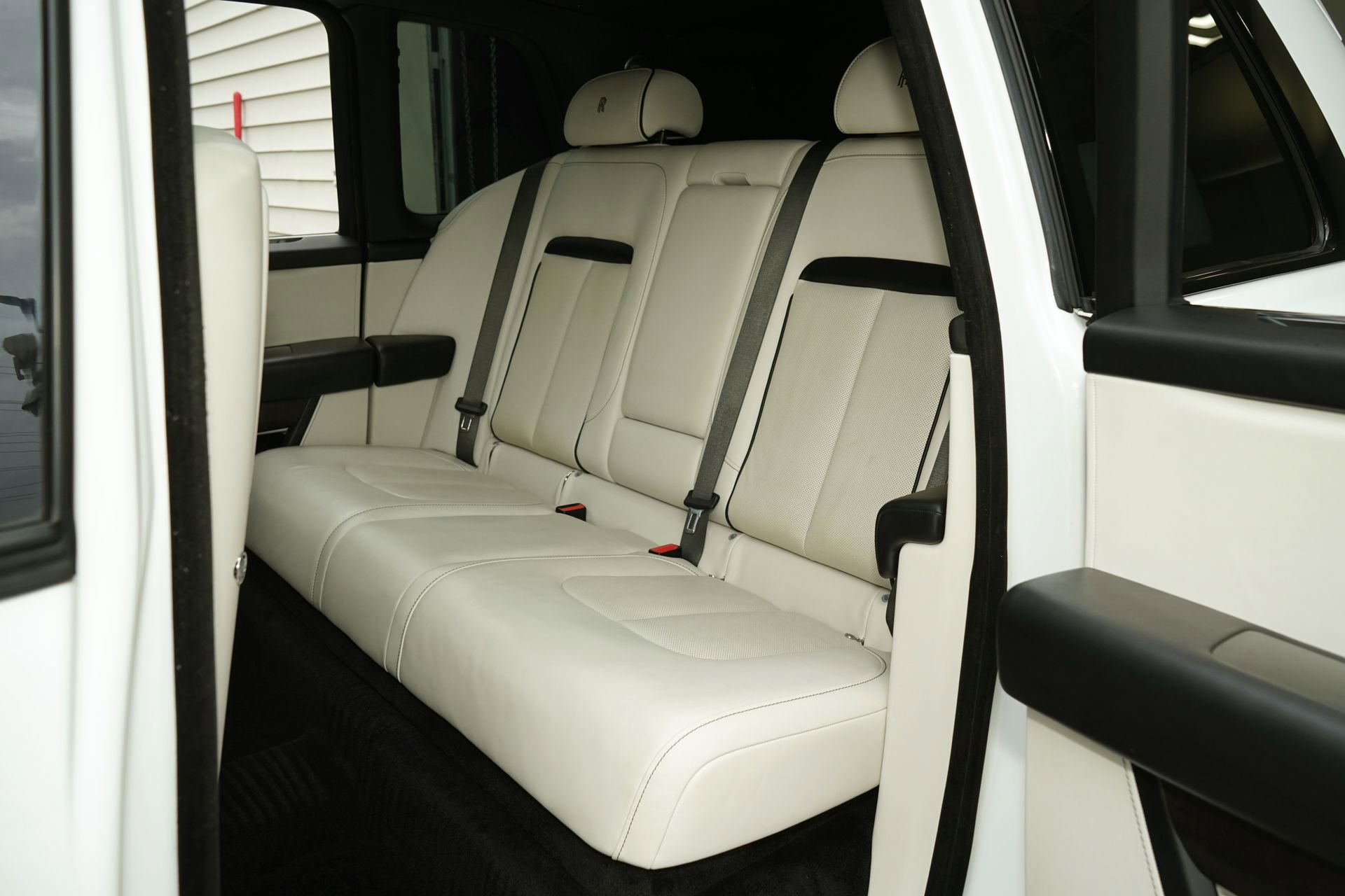 Used 2019 Rolls-Royce Cullinan AWD/4WD image 22