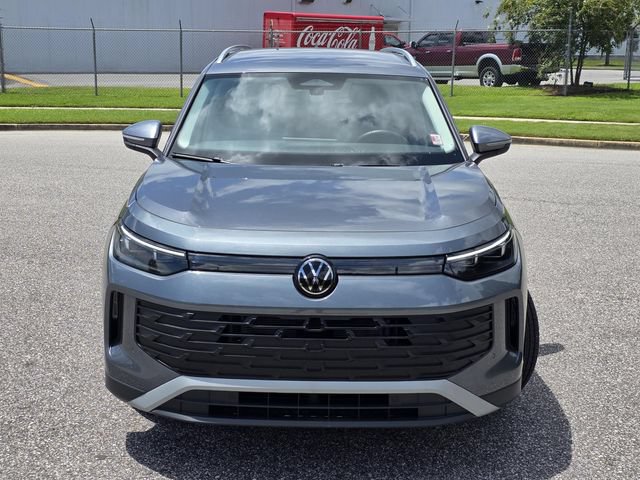 Used 2025 Volkswagen Tiguan S FWD image 2