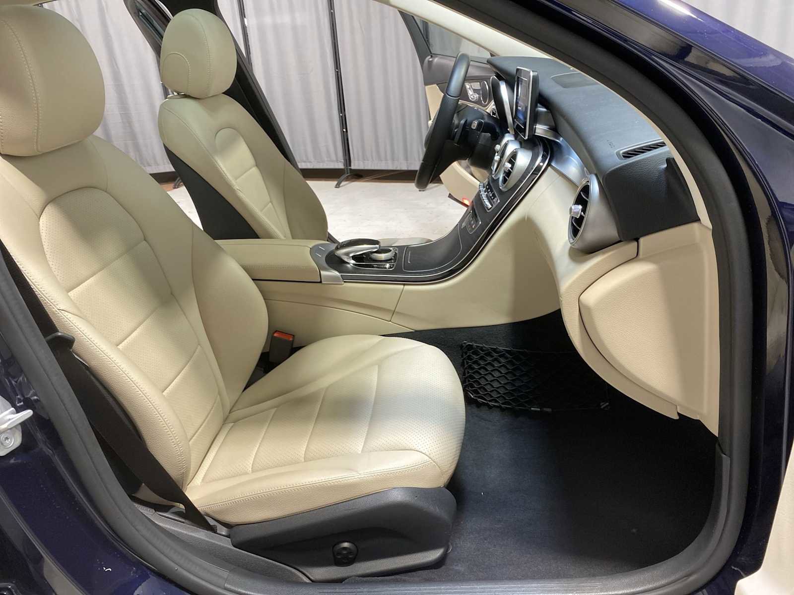 Used 2016 Mercedes-Benz C 300 4MATIC Sedan image 14