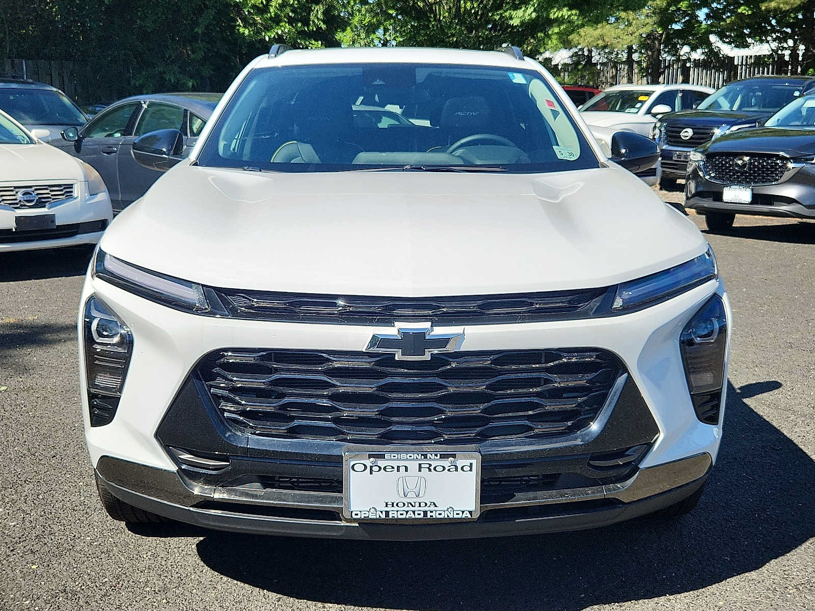 Used 2025 Chevrolet Trax ACTIV w/ Sunroof Package FWD image 2
