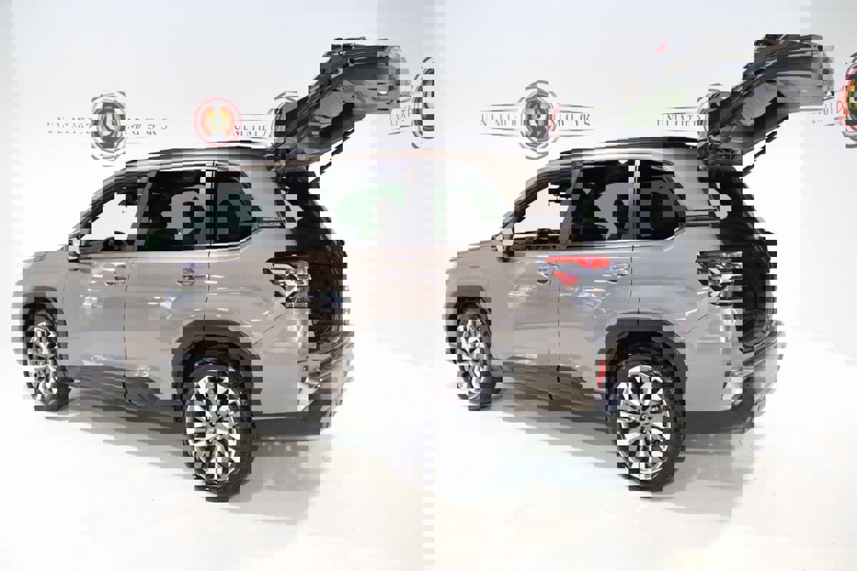 Used 2025 Subaru Forester Touring image 28