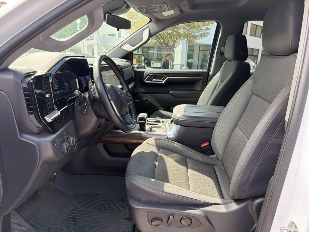 Used 2024 Chevrolet Silverado 1500 LT Trail Boss w/ Convenience Package II image 14