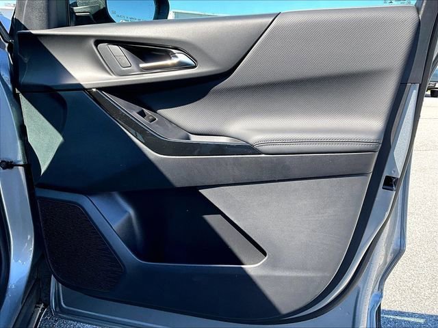 New 2026 Chevrolet Equinox LT w/ Convenience Package II FWD image 29