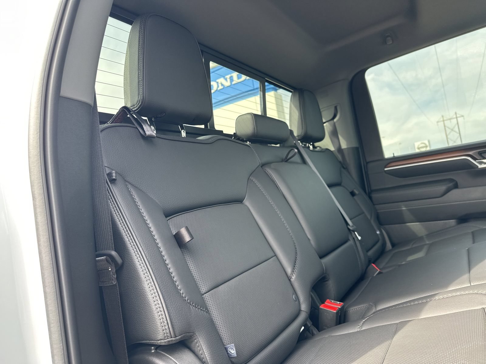 Used 2024 GMC Sierra 2500 Denali w/ Technology Package AWD/4WD image 35