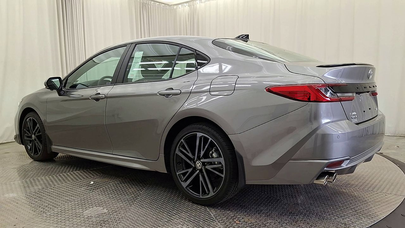 Used 2026 Toyota Camry XSE w/ Premium Plus Package AWD/4WD image 9
