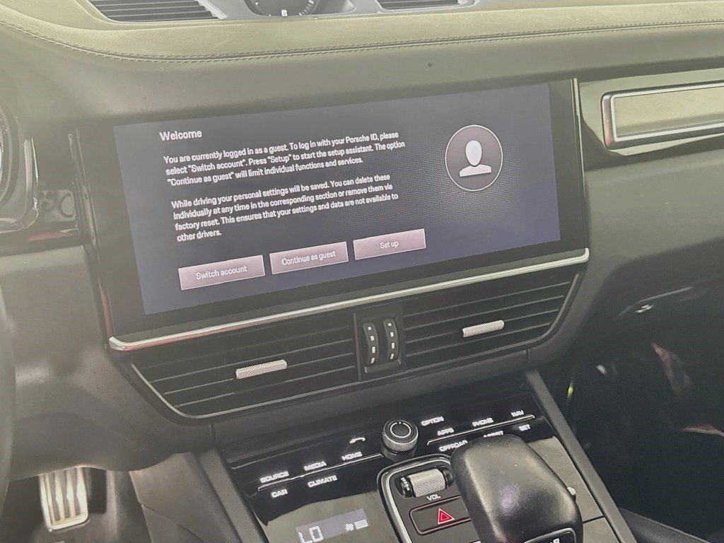 Used 2023 Porsche Cayenne Turbo w/ Assistance Package AWD/4WD image 17