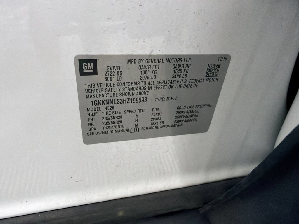 Used 2017 GMC Acadia SLT w/ LPO, Cargo Package FWD image 34