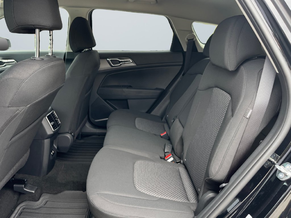 New 2027 Kia Sportage LX FWD image 13