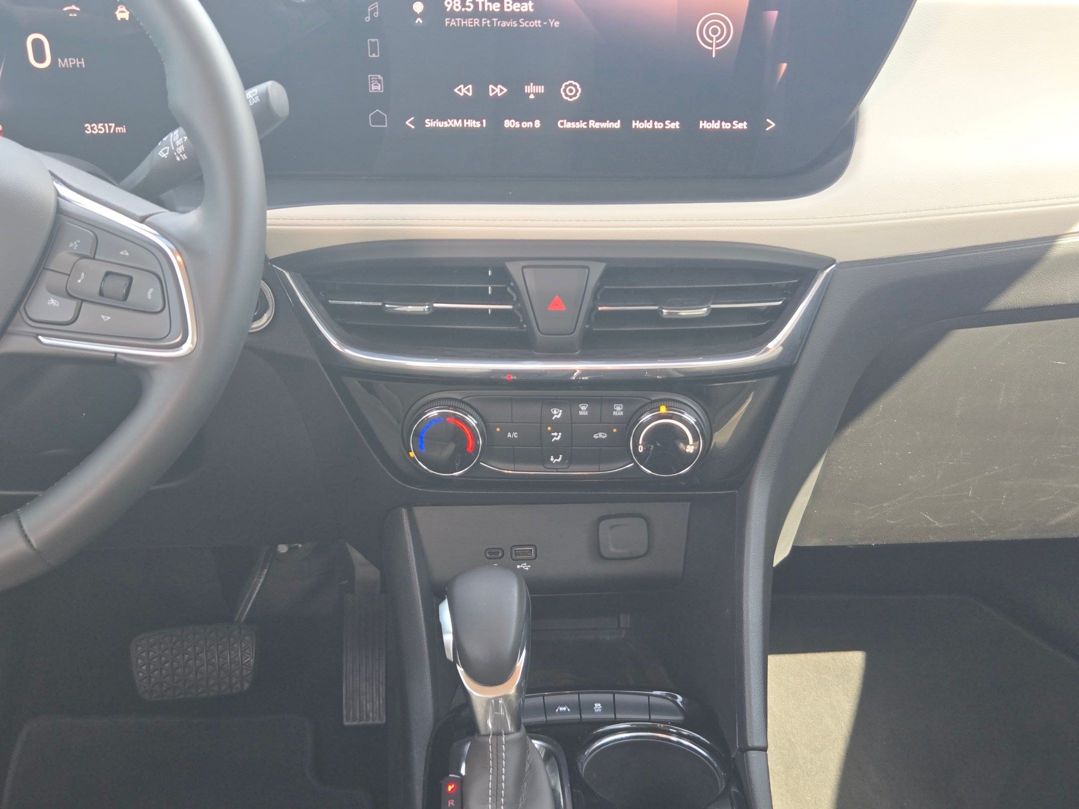 Certified 2025 Buick Encore GX Sport Touring w/ Experience Buick Package FWD image 18