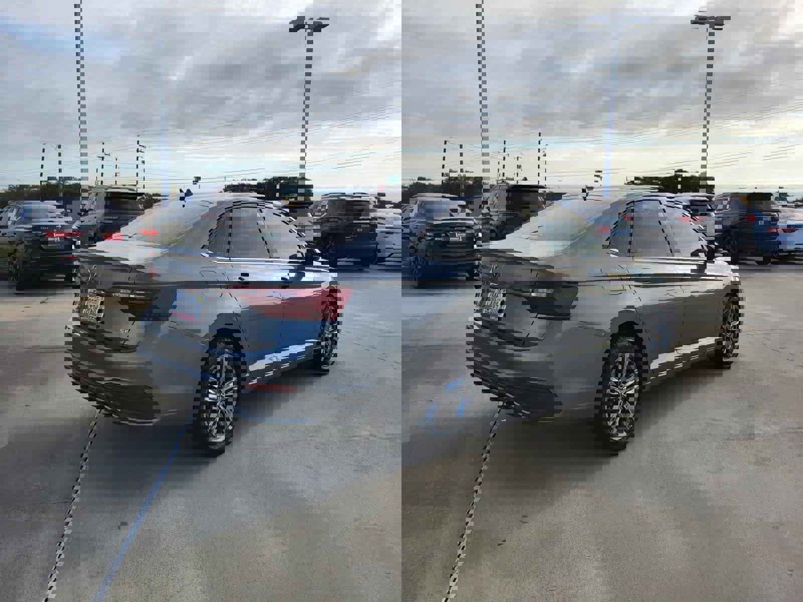 Used 2024 Volkswagen Jetta SE image 5