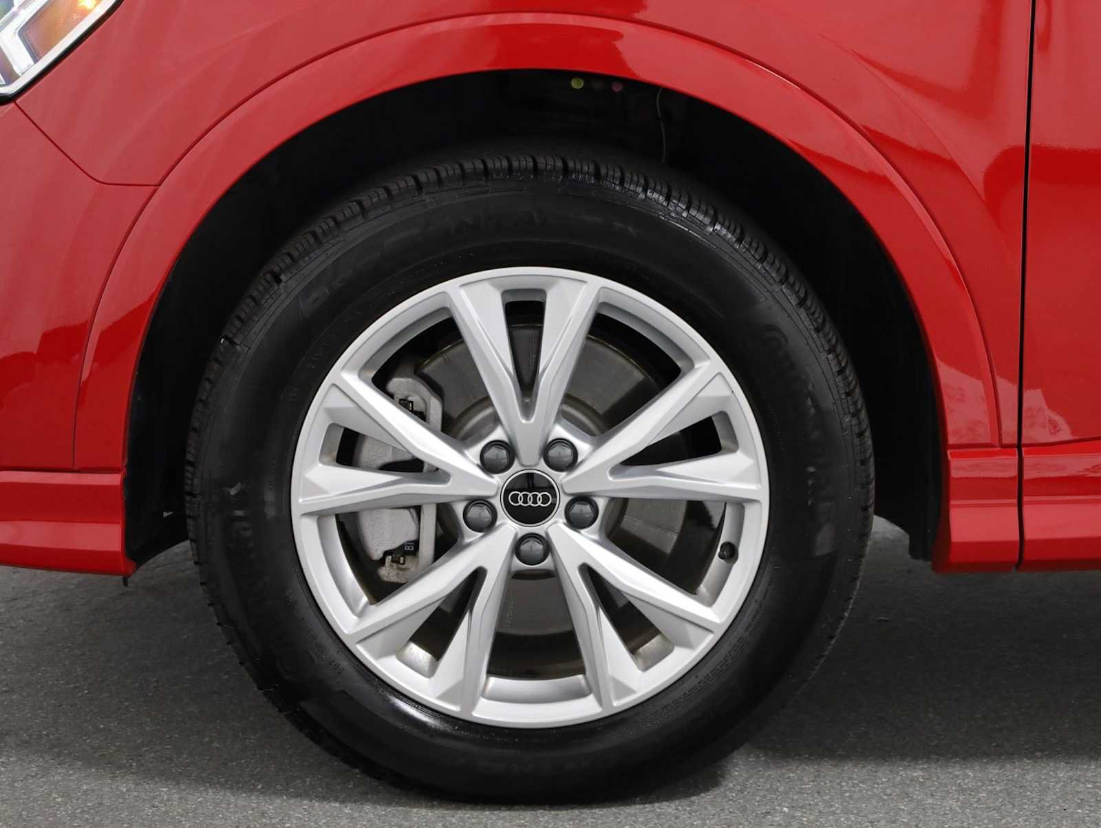 Certified 2025 Audi Q3 2.0T Premium w/ Convenience Package AWD/4WD image 34