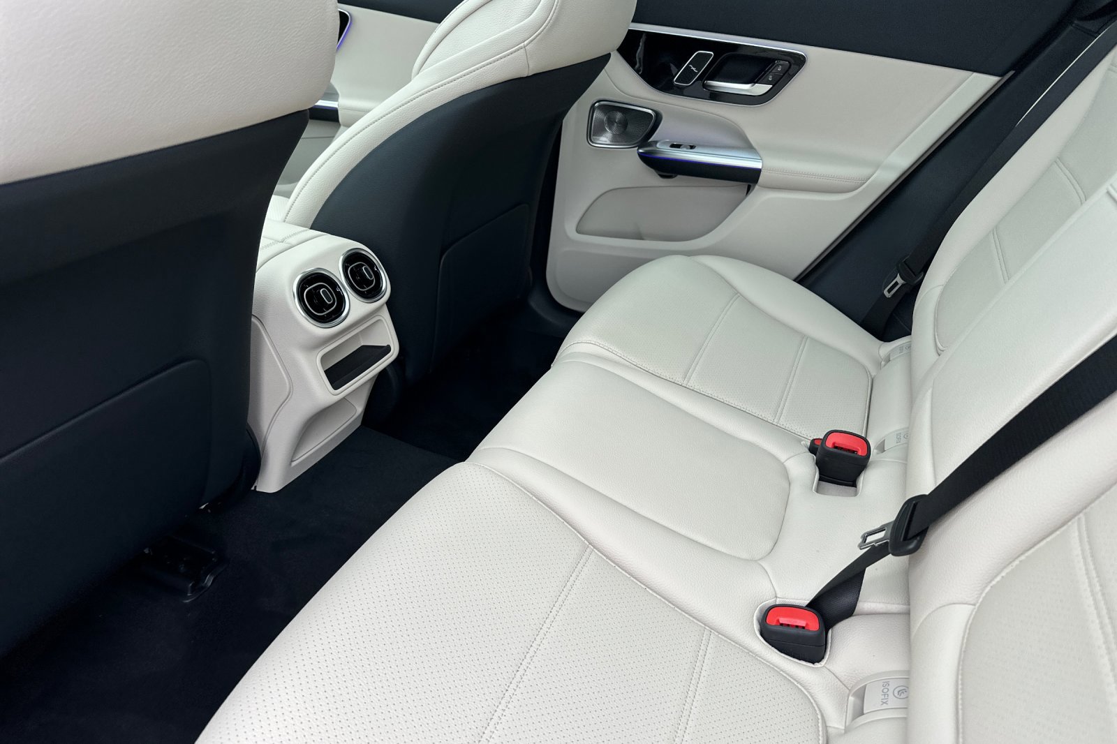 New 2026 Mercedes-Benz GLC 300 4MATIC image 12