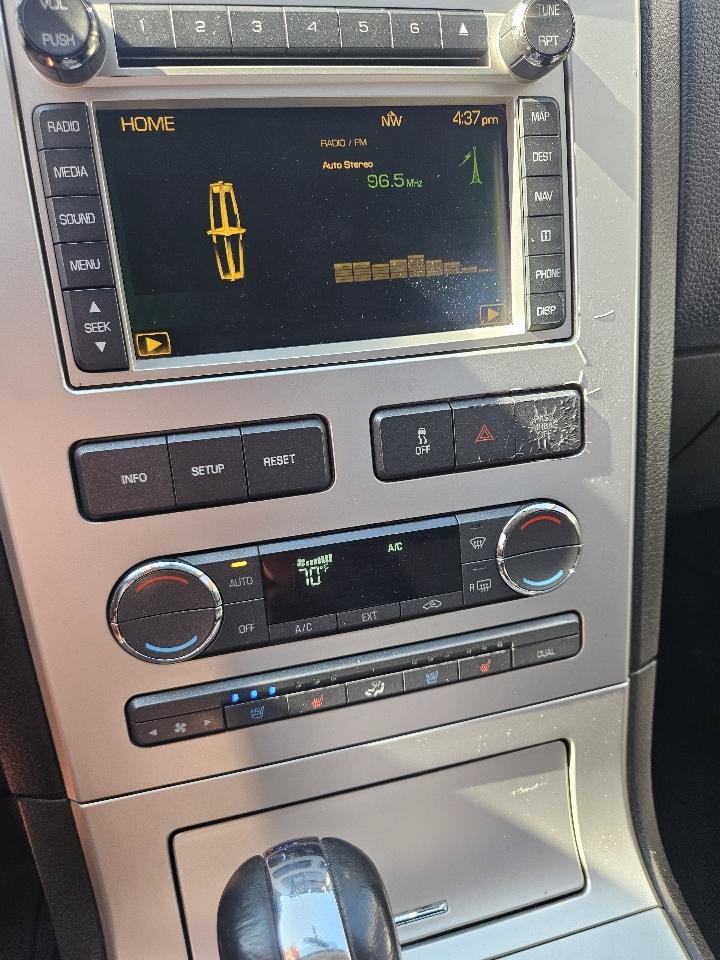 Used 2009 Lincoln MKX AWD image 13