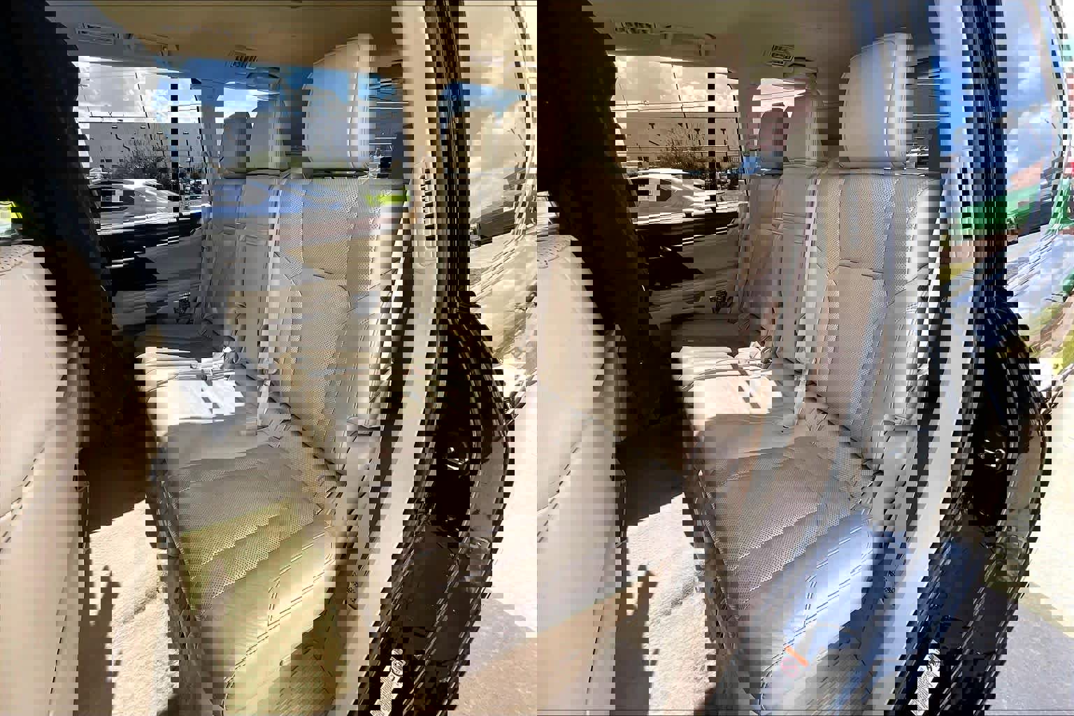 Used 2017 Lexus LX 570 4WD w/ Luxury Package image 21