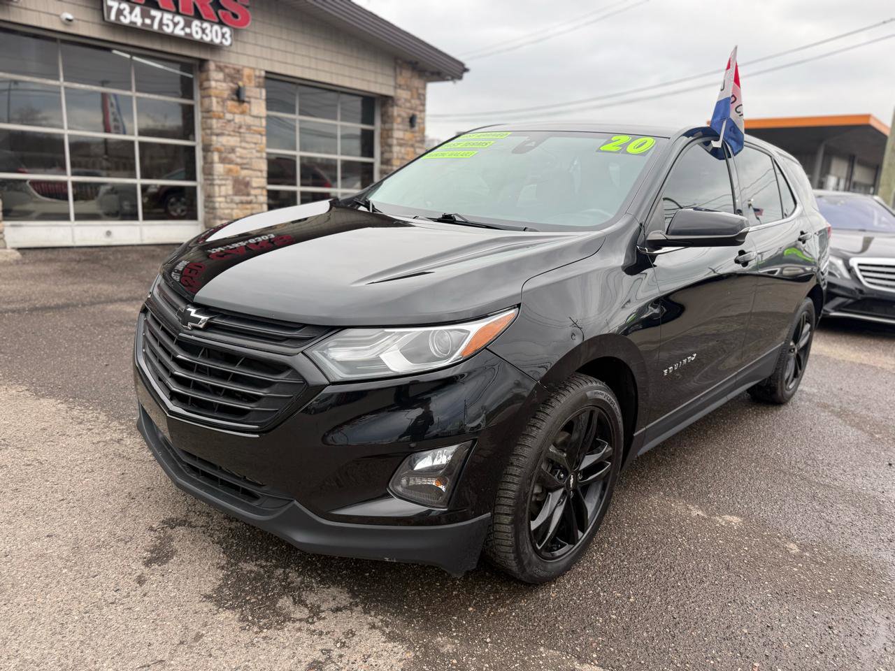 Used 2020 Chevrolet Equinox LT w/ Midnight Edition image 9