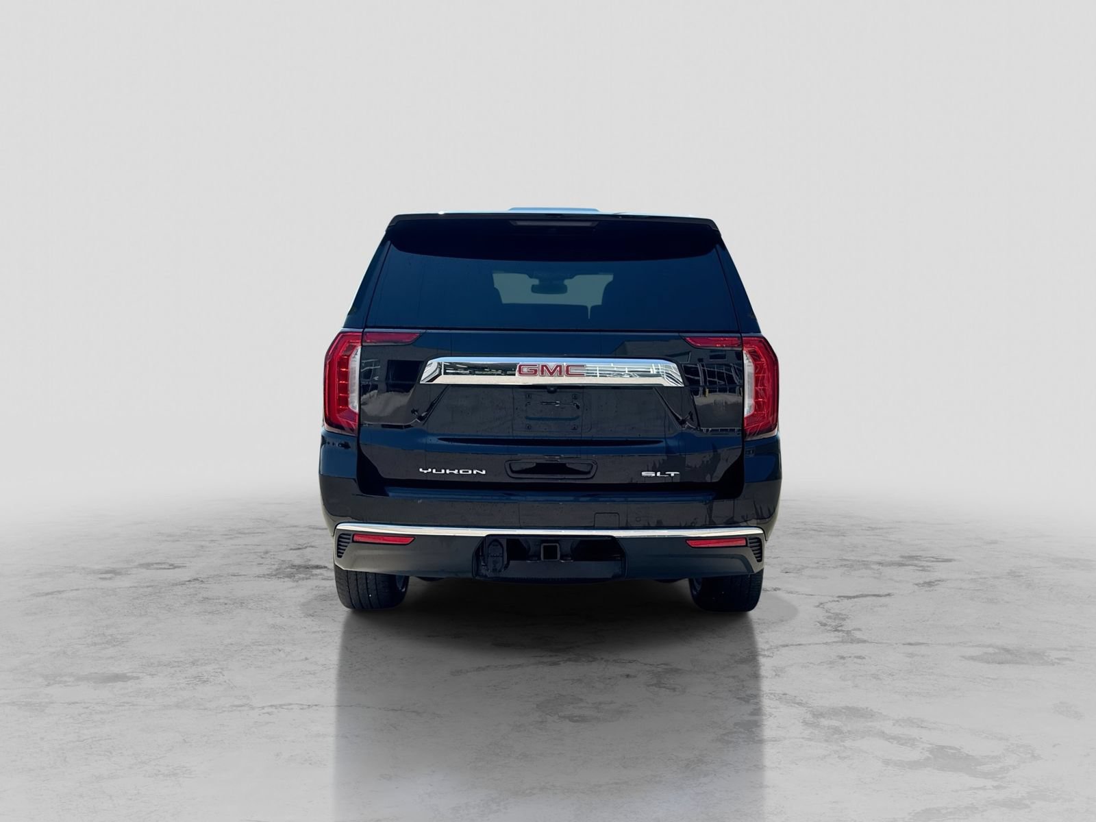Used 2023 GMC Yukon SLT AWD/4WD image 7