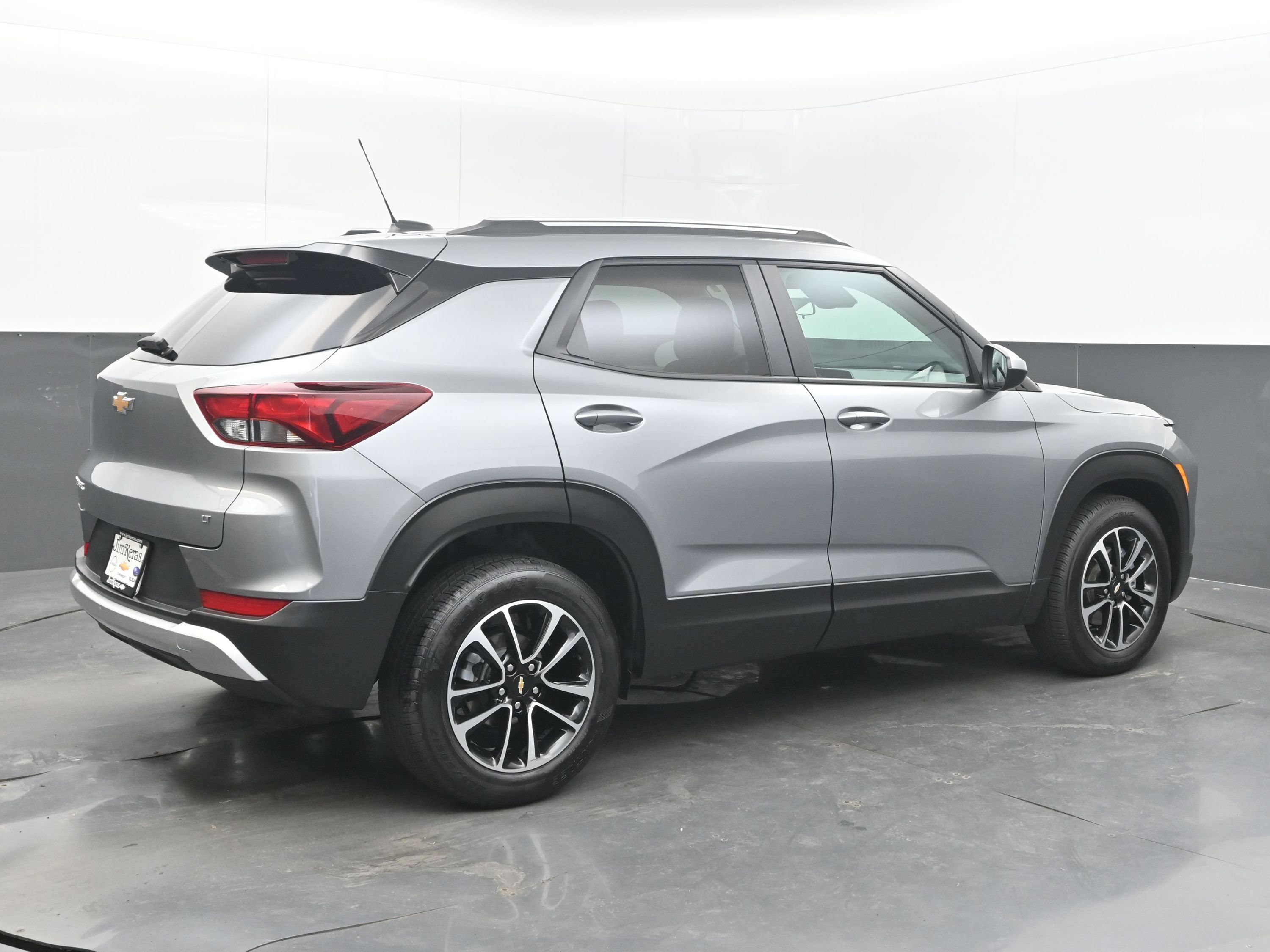 Used 2025 Chevrolet TrailBlazer LT FWD image 9