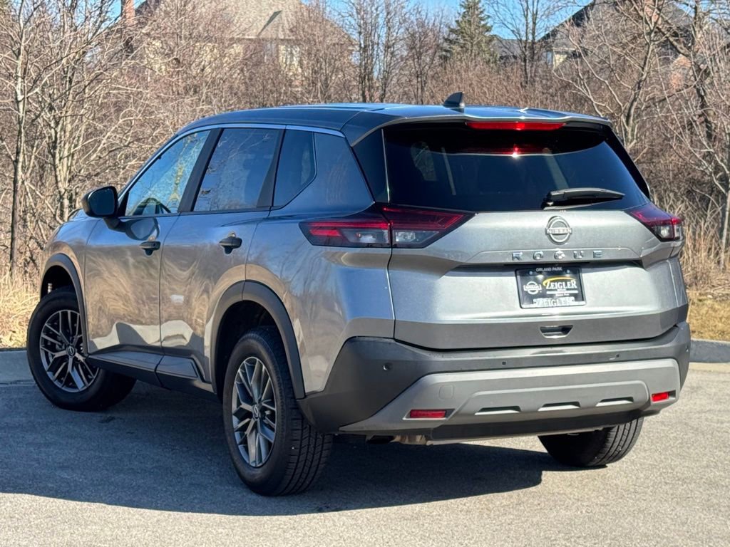 Used 2023 Nissan Rogue S image 4