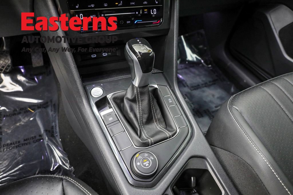 Used 2023 Volkswagen Tiguan SE image 13