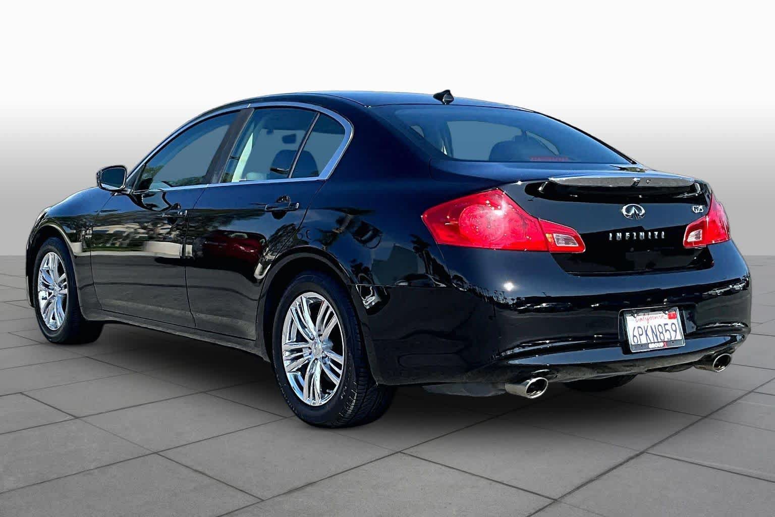 Used 2011 INFINITI G25 Journey w/ Moonroof Pkg RWD image 11