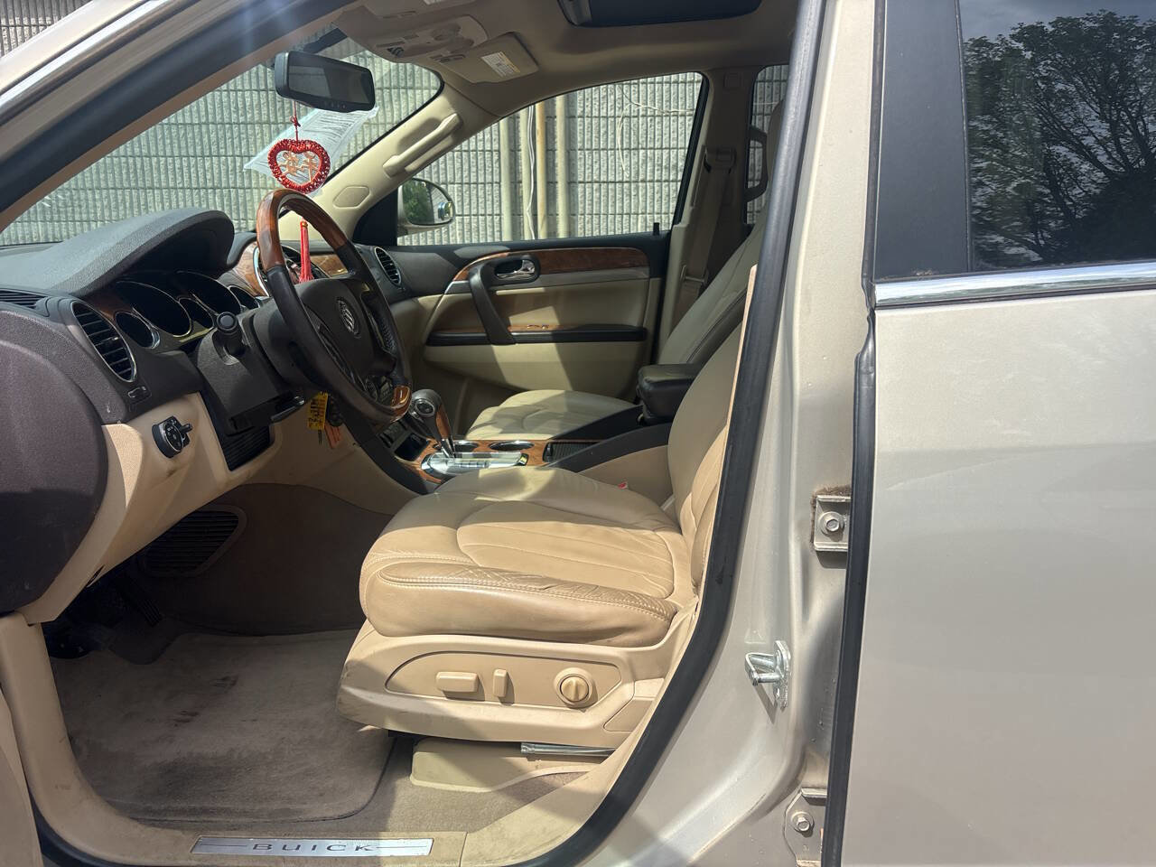 Used 2011 Buick Enclave CXL w/ LPO, Cargo Convenience Pkg image 11