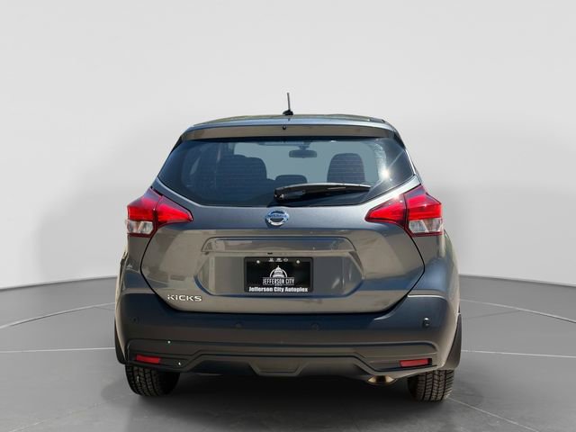 Used 2020 Nissan Kicks S image 5