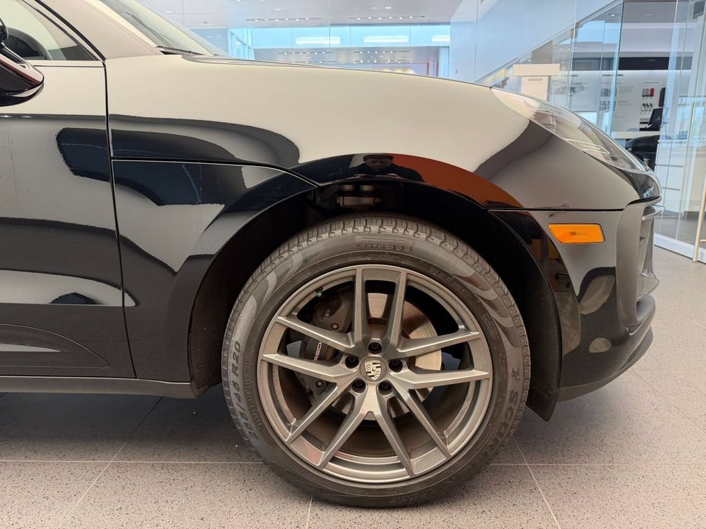 Used 2024 Porsche Macan Turbo AWD/4WD image 26