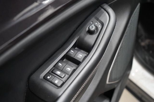 Used 2022 Jeep Grand Cherokee Altitude image 20