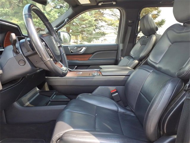 Used 2024 Lincoln Navigator Premiere image 14