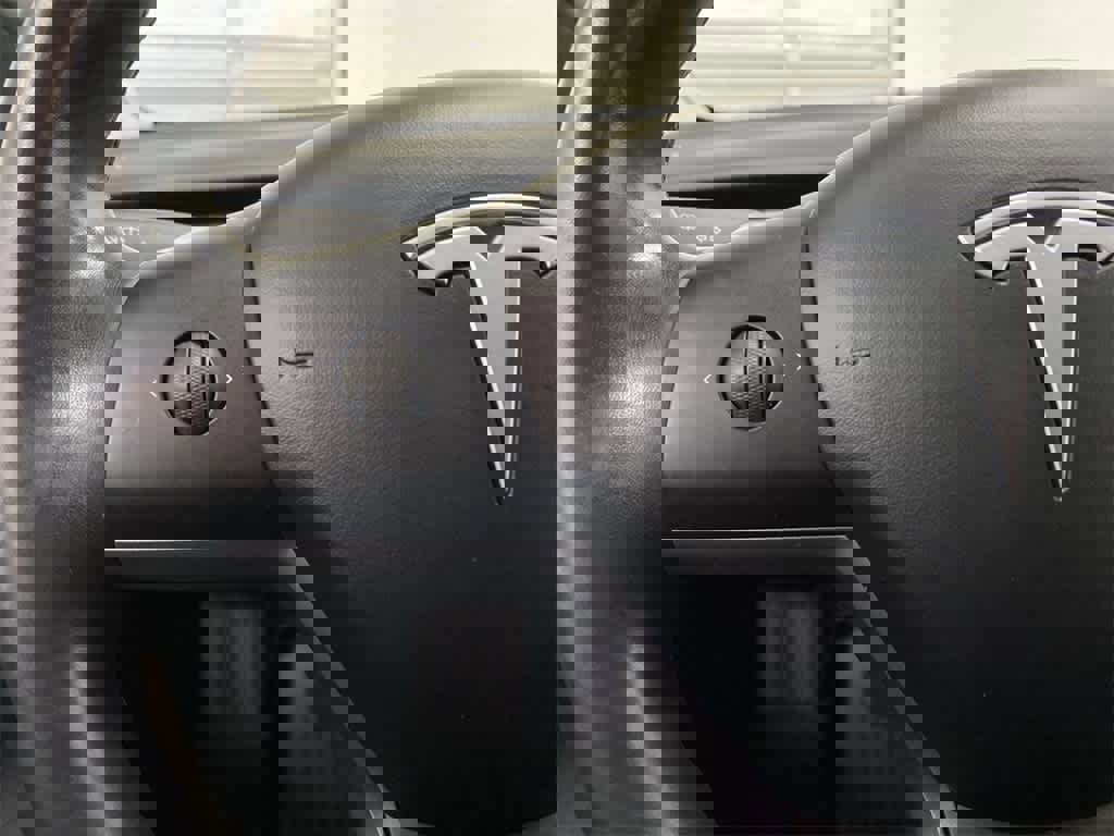 Used 2018 Tesla Model 3 Long Range image 20