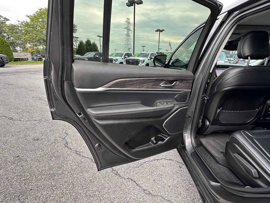 Used 2022 Jeep Grand Cherokee L Limited AWD/4WD image 27
