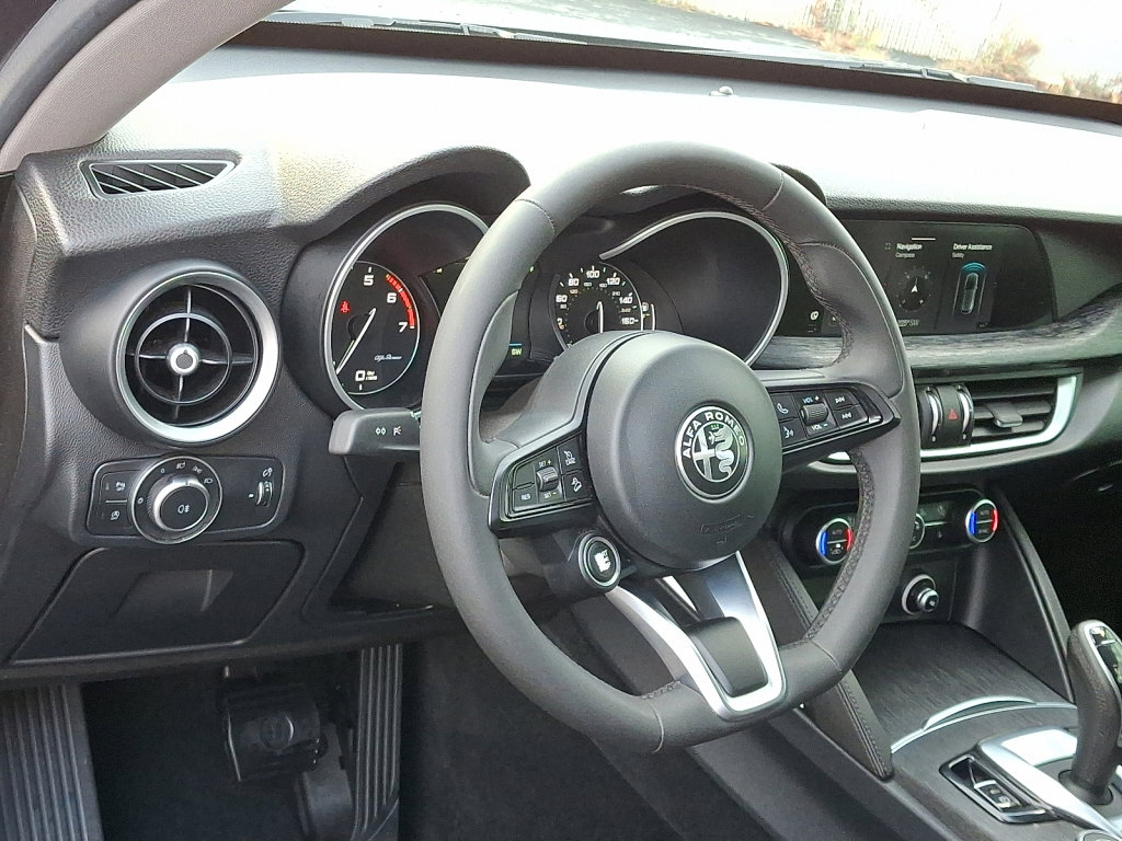 Used 2021 Alfa Romeo Stelvio Sprint w/ Sun & Sound Package image 25