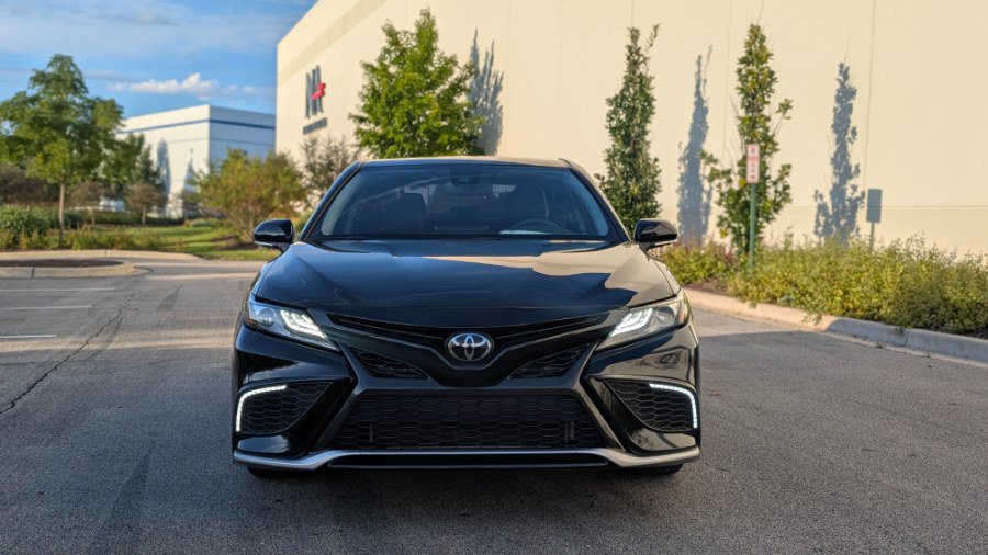 Used 2023 Toyota Camry XSE FWD image 8
