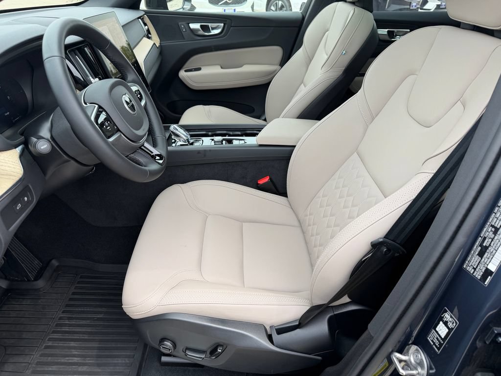 New 2026 Volvo XC60 T8 Plus w/ Protection Package Premier AWD/4WD image 16