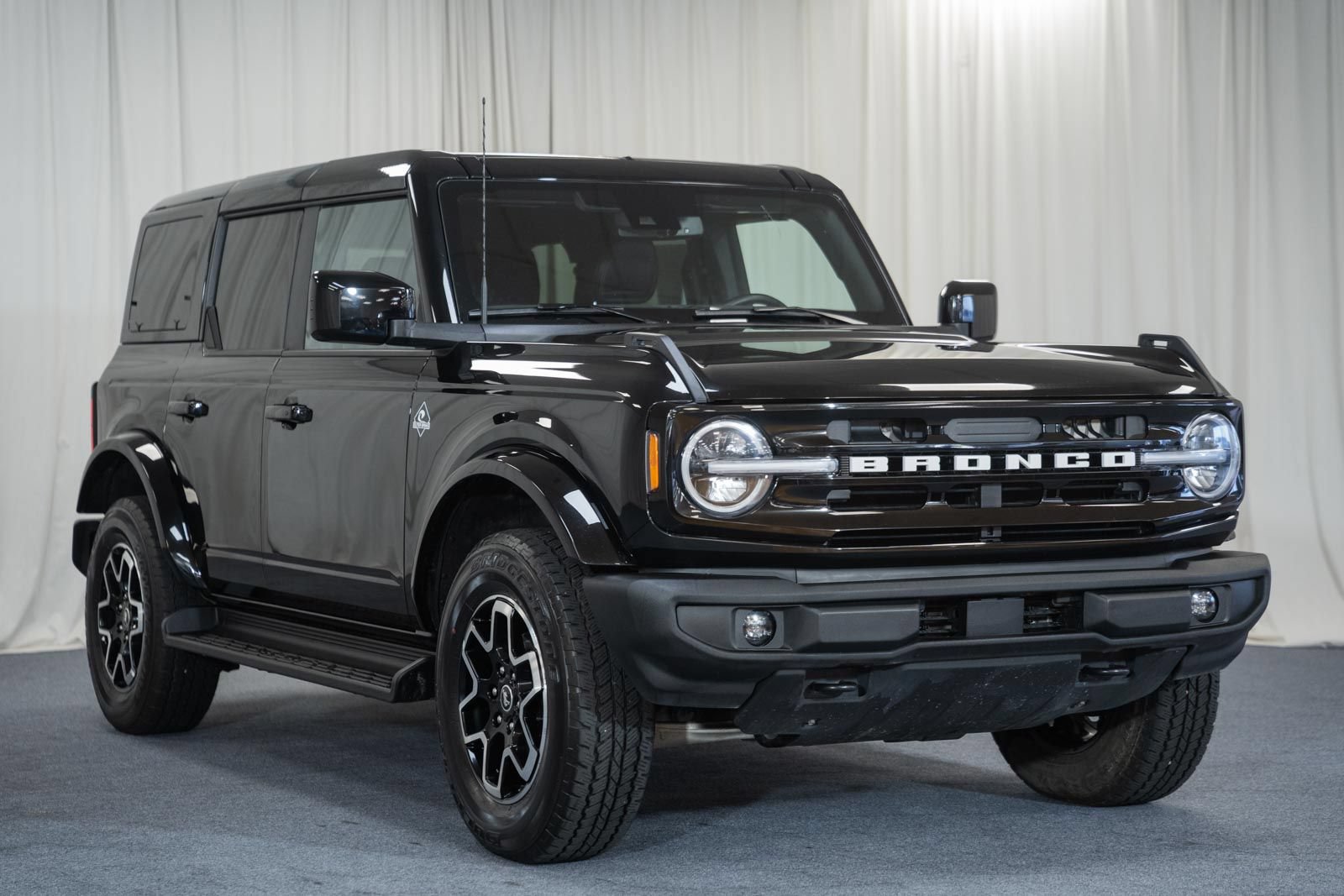 Certified 2025 Ford Bronco Outer Banks