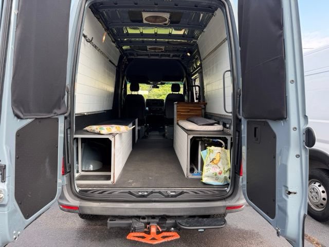 Used 2021 Mercedes-Benz Sprinter 2500 image 10