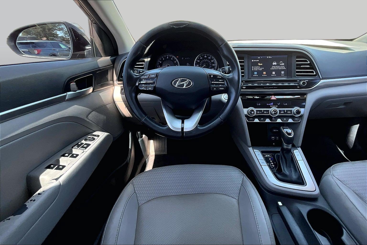 Used 2020 Hyundai Elantra Limited FWD image 5