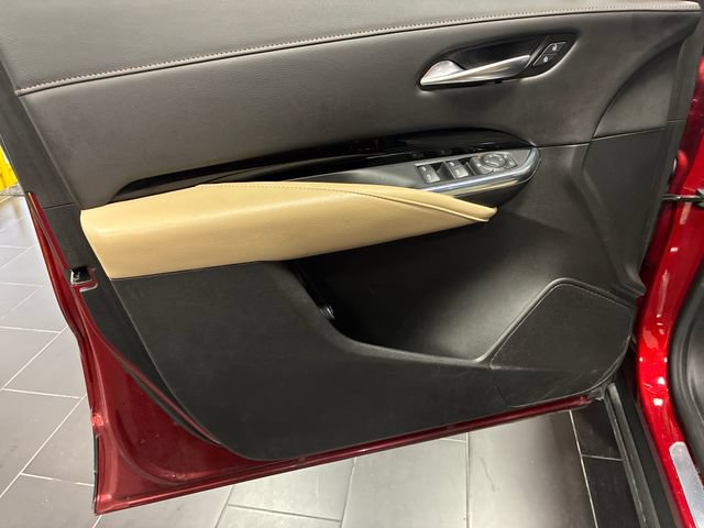 Certified 2024 Cadillac XT4 Luxury w/ Cold Weather Package FWD image 10