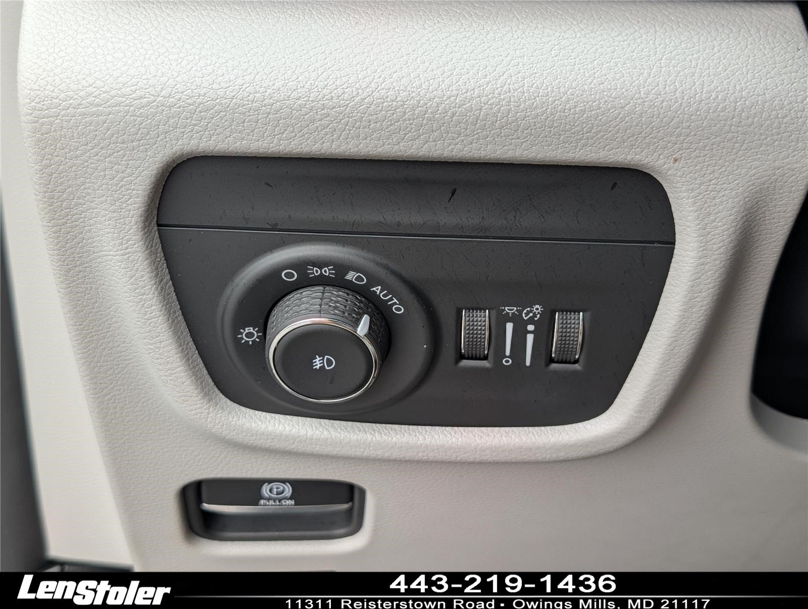 Used 2023 Jeep Grand Cherokee L Summit w/ Advanced Protech Group IV AWD/4WD image 26