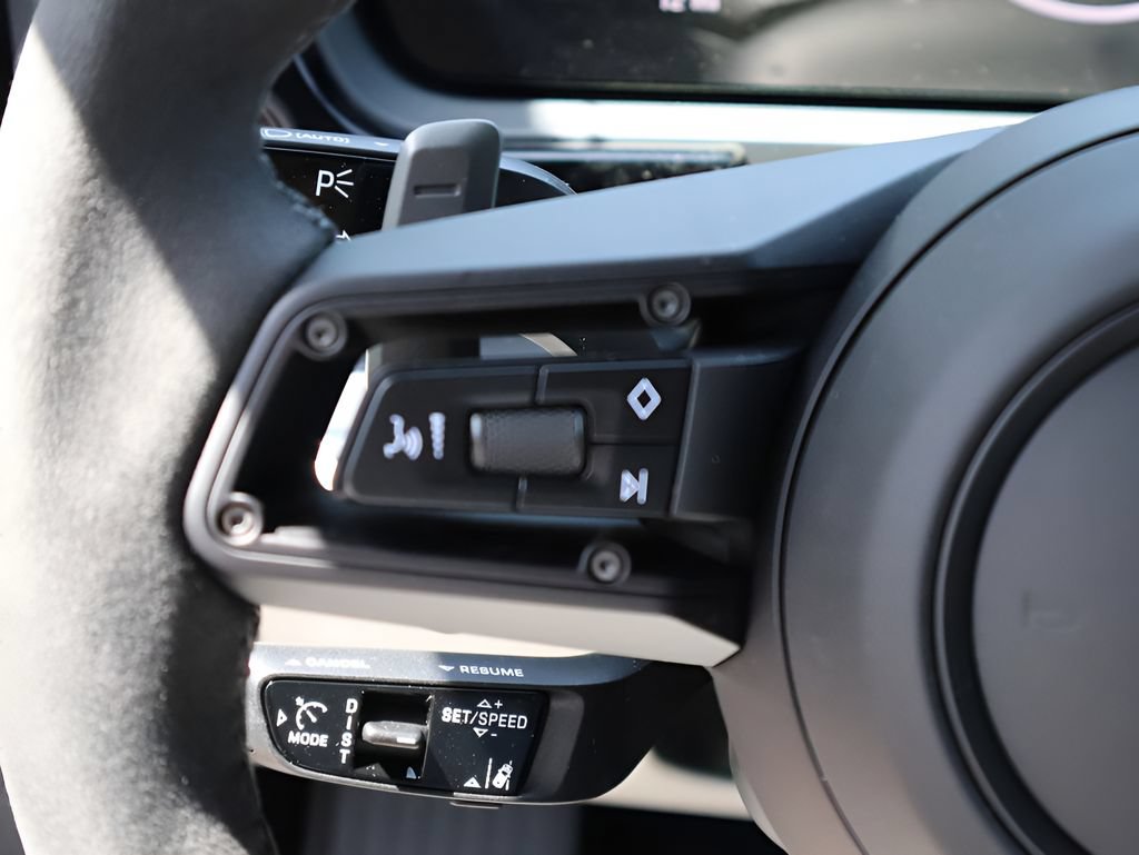 New 2026 Porsche Cayenne GTS AWD/4WD image 31
