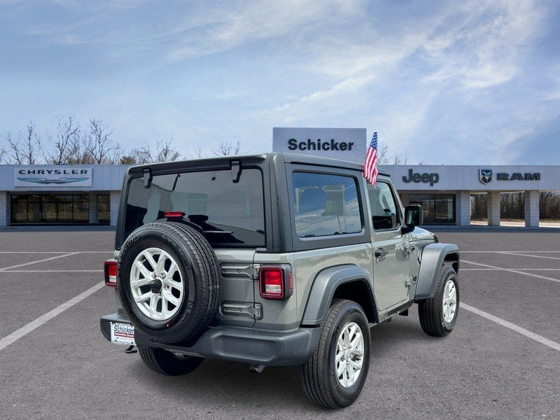 Used 2023 Jeep Wrangler Sport AWD/4WD image 3