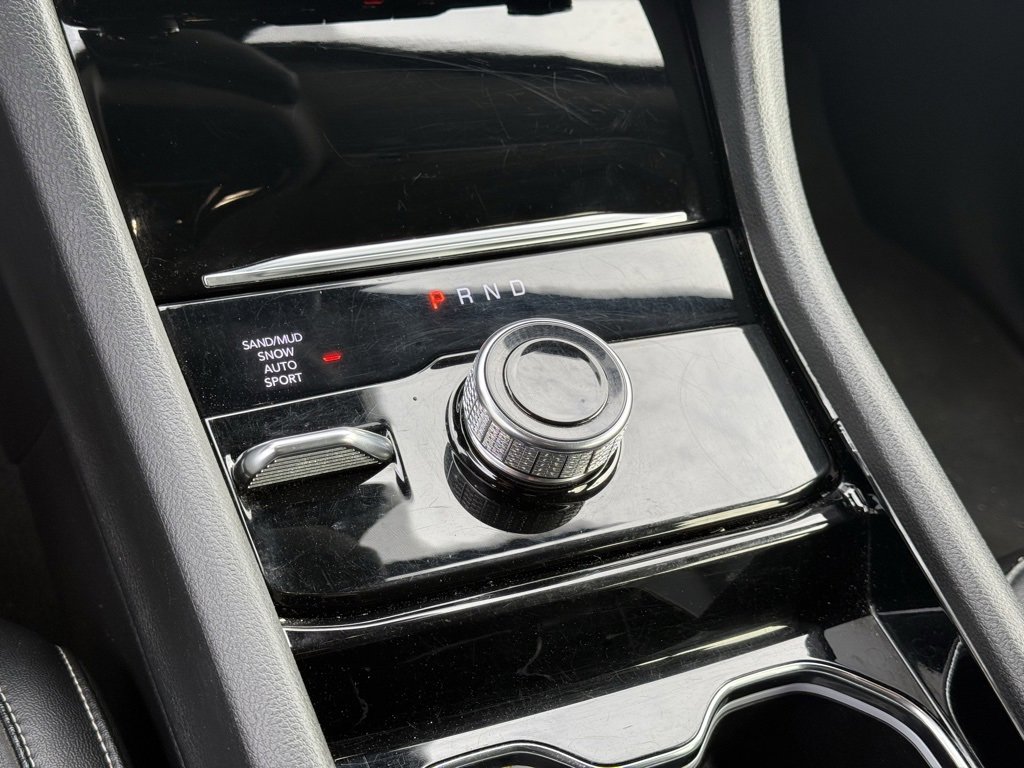 Used 2023 Jeep Grand Cherokee L Limited image 20